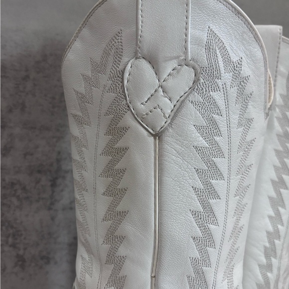 Oak Tree Farms White Leather Western Pull On Snip Toe Boots Size 6.5 - Picture 3 of 15